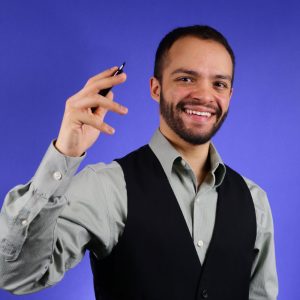 I Help You Change People's Lives By Amplifying Your Message (Cristian Dávila Copywriter / Storyteller)